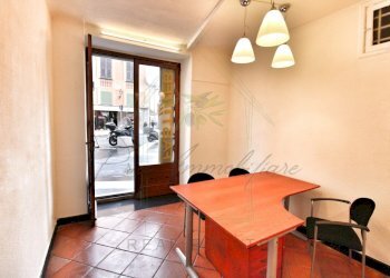IMG_ (7).jpg - Commercial Premises Piazza Cavour 2, Rapallo - photo 3