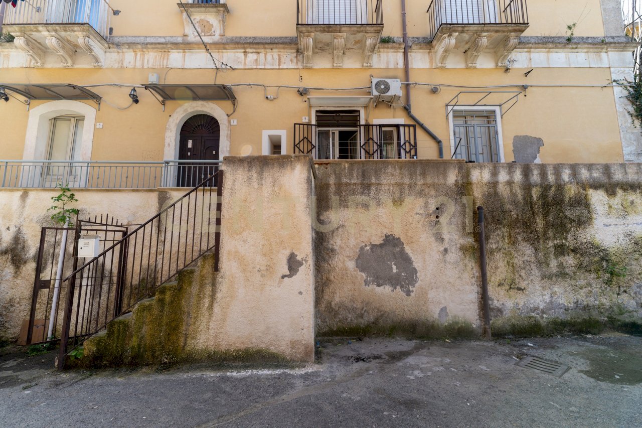 Via della Vittoria 9 (2).jpg - Villa via della vittoria, Lentini - foto 2