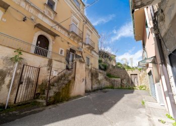 Via della Vittoria 9 (1).jpg - Villa via della vittoria, Lentini - photo 1