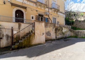 Via della Vittoria 9 (4).jpg - Villa via della vittoria, Lentini - photo 4