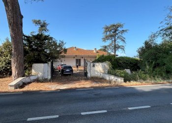 182c8504-08c7-443a-8cef-c6d477cae9a3.jpg - Villa via litoranea  528, Sabaudia - photo 2