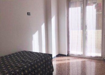 4.1 camera2.jpg - Appartamento VIA GIACOMO SOLIMAN  8, Genova (zona Sestri Ponente) - foto 10