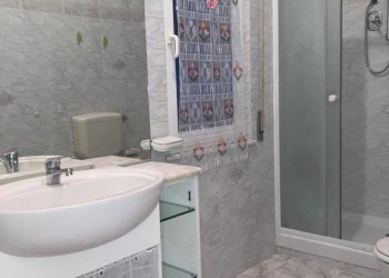 5.2 bagno.jpg - Appartamento VIA GIACOMO SOLIMAN  8, Genova (zona Sestri Ponente) - foto 13