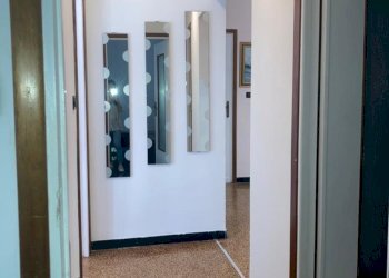 7.0 corridoio.jpg - Appartamento VIA GIACOMO SOLIMAN  8, Genova (zona Sestri Ponente) - foto 15