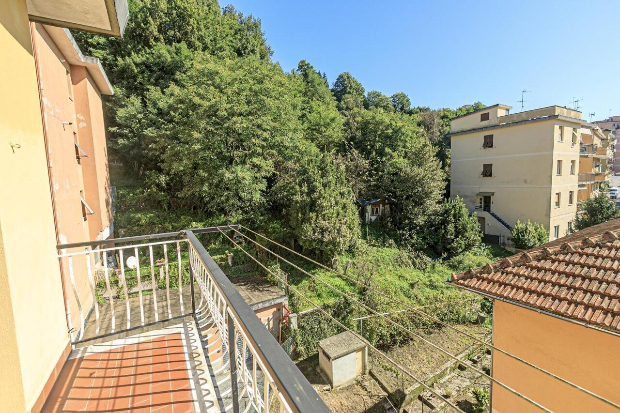 ESTERNI E VISTA (2) (Copy).jpg - Appartamento Via Alcide De Gasperi 14, Campomorone - foto 2