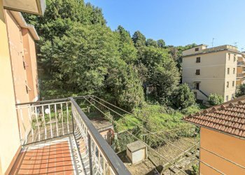 ESTERNI E VISTA (2) (Copy).jpg - Appartamento Via Alcide De Gasperi 14, Campomorone - foto 2