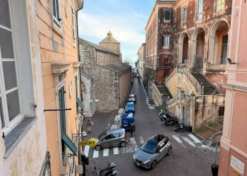 Quadrilocale Via Giuseppe Garibaldi, Ventimiglia - foto 1
