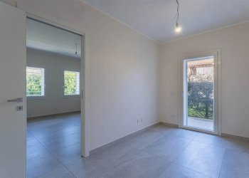 Four-room apartment Soliera - photo 12