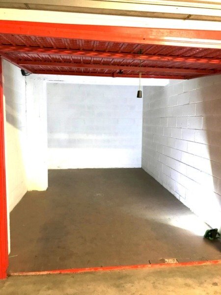 Box via Sante Vincenzi, Bologna (zona Massarenti) - foto 1