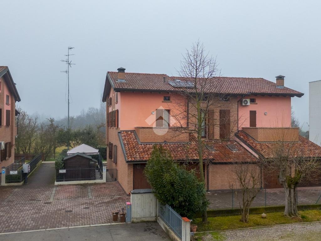 Quadrilocale Via giacomo leopardi, Bagnolo in Piano - foto 2