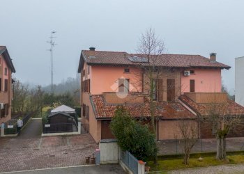 Quadrilocale Via giacomo leopardi, Bagnolo in Piano - foto 2
