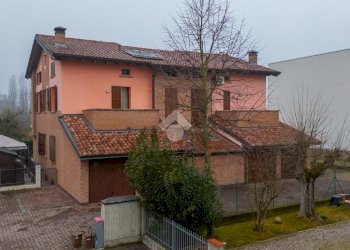 Quadrilocale Via giacomo leopardi, Bagnolo in Piano - foto 3