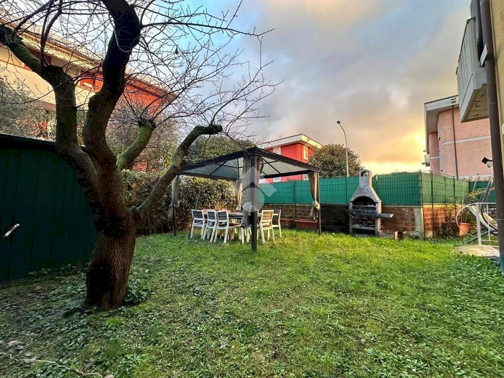 Appartamento Via Antonio Gramsci, Luni - foto 1