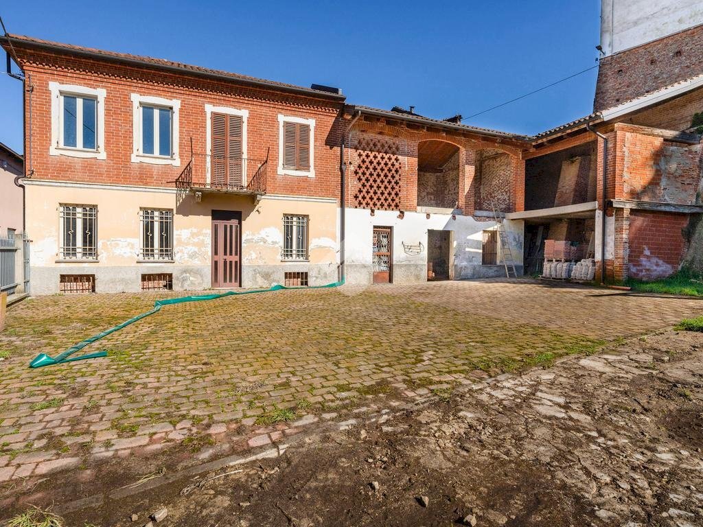 Casa semi indipendente Via Fratelli Don Torchio, Celle Enomondo - foto 1