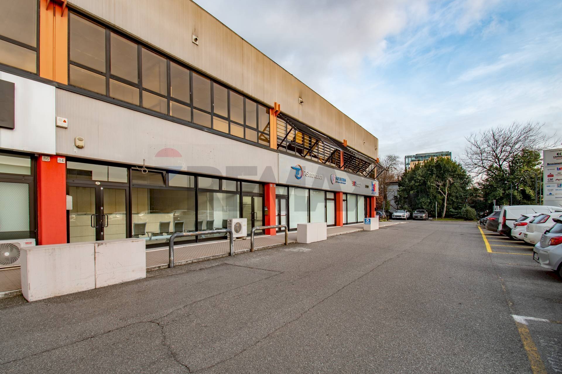 Shop Via Cassala, 84 
 Porta Milano, Brescia (neighborhood Porta Milano) - photo 2