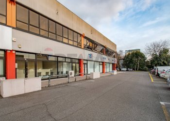 Shop Via Cassala, 84 
 Porta Milano, Brescia (neighborhood Porta Milano) - photo 2