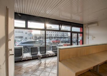 Shop Via Cassala, 84 
 Porta Milano, Brescia (neighborhood Porta Milano) - photo 4