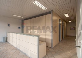 Shop Via Cassala, 84 
 Porta Milano, Brescia (neighborhood Porta Milano) - photo 6