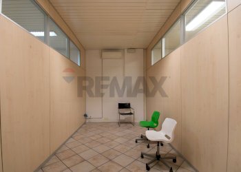Shop Via Cassala, 84 
 Porta Milano, Brescia (neighborhood Porta Milano) - photo 13