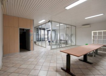 Shop Via Cassala, 84 
 Porta Milano, Brescia (neighborhood Porta Milano) - photo 16