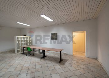 Shop Via Cassala, 84 
 Porta Milano, Brescia (neighborhood Porta Milano) - photo 17
