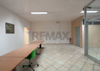 Shop Via Cassala, 84 
 Porta Milano, Brescia (neighborhood Porta Milano) - photo 21