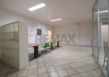 Shop Via Cassala, 84 
 Porta Milano, Brescia (neighborhood Porta Milano) - photo 22