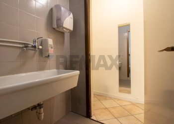 Shop Via Cassala, 84 
 Porta Milano, Brescia (neighborhood Porta Milano) - photo 25
