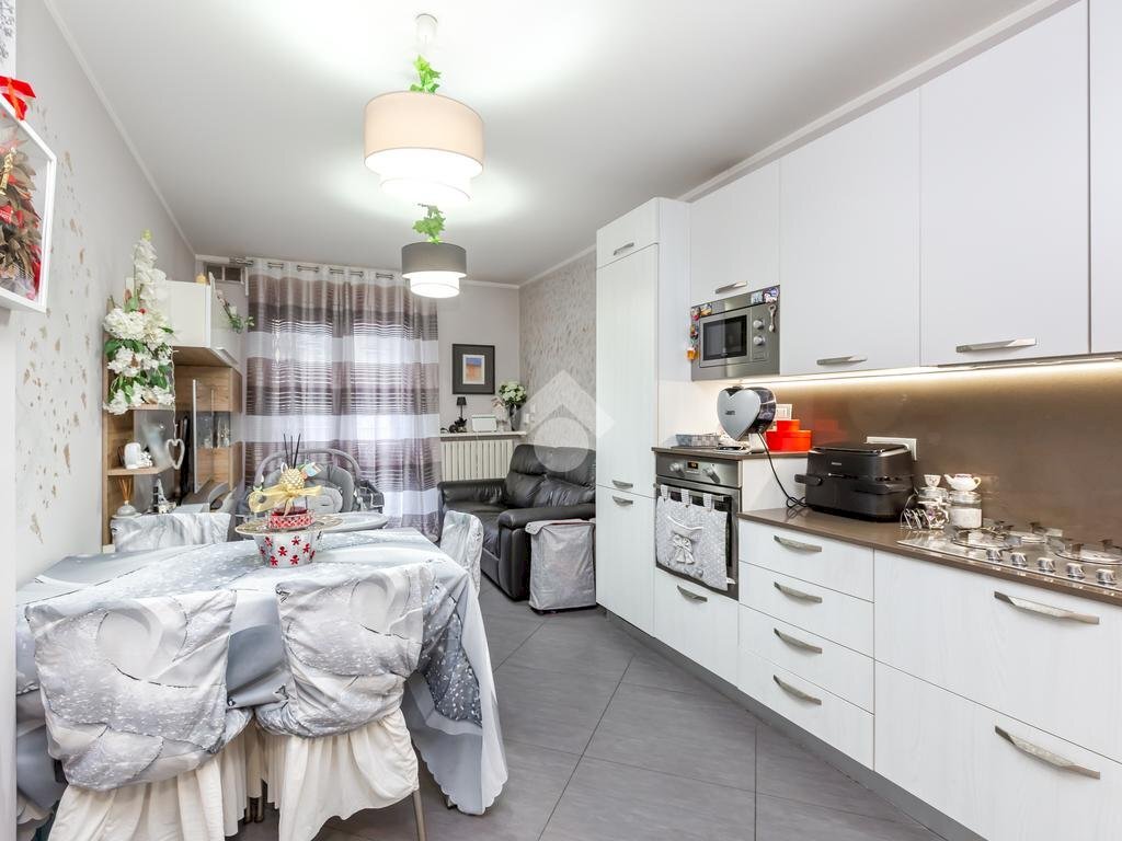 Three-room apartment Via cogne, Torino (neighborhood Rebaudengo) - photo 2