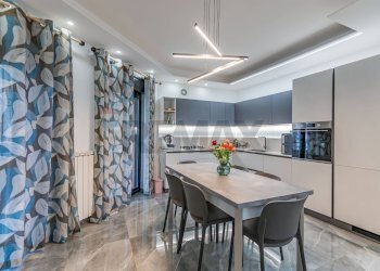 Cucina - Trilocale Via Cappuccini Vecchi
 
34, Caltagirone - foto 4