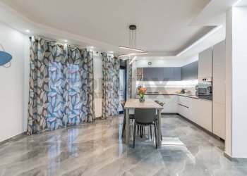 Cucina - Trilocale Via Cappuccini Vecchi
 
34, Caltagirone - foto 5