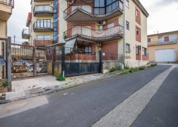 Edificio all\'aperto - Trilocale Via Cappuccini Vecchi
 
34, Caltagirone - foto 29