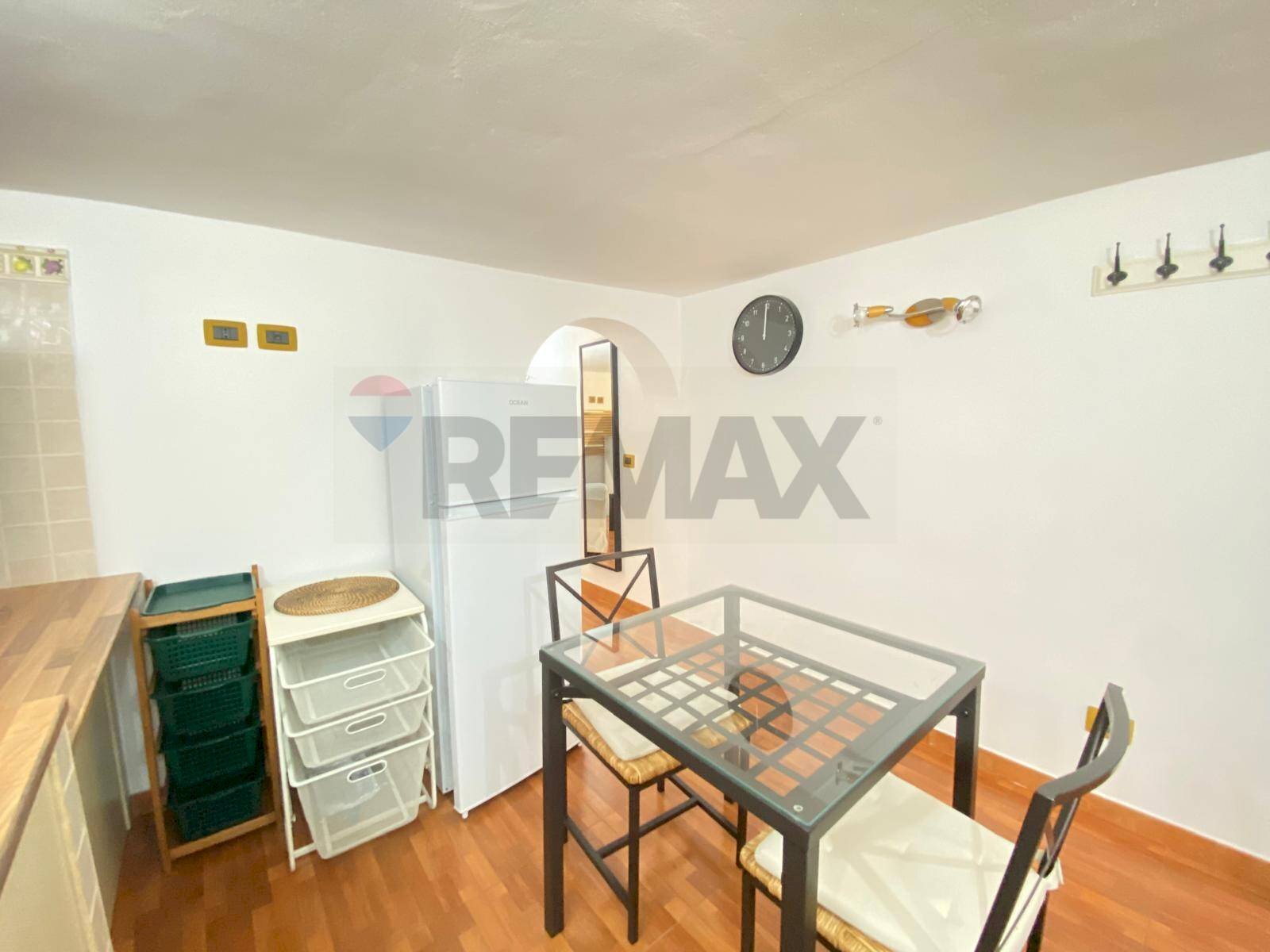 Sala da pranzo - Two-room apartment Via Mario Sangiorgi
37, Catania - photo 2