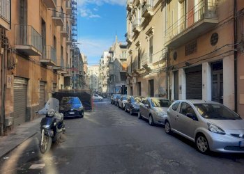 Edificio all\'aperto - Shop Catania - photo 11