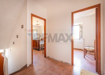 Hall / corridoio - Independent house Fonte del Piano
 
19, Cingoli - photo 11