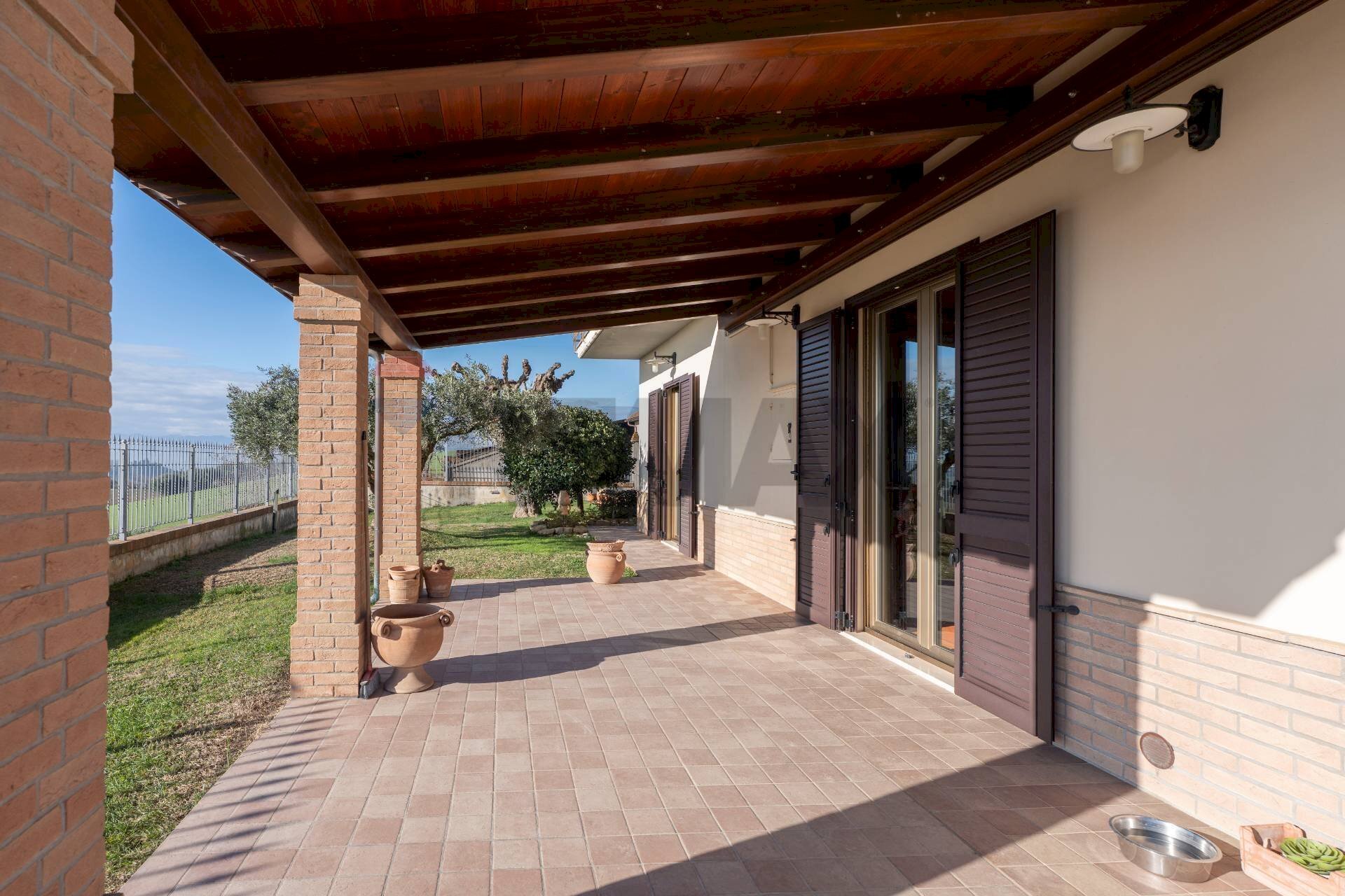 Terrazza - Independent house via Mazzangrugno
 
28, Jesi - photo 1