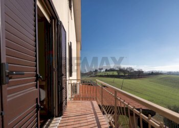 Balcone - Casa indipendente via Mazzangrugno
 
28, Jesi - foto 17
