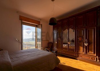 Camera / camera da letto - Casa indipendente via Mazzangrugno
 
28, Jesi - foto 18