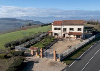 Casa all\'aperto - Casa indipendente via Mazzangrugno
 
28, Jesi - foto 60