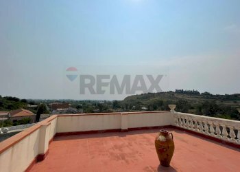 Terrazza - Independent house via lapide nuova
 
39, Calatabiano - photo 3