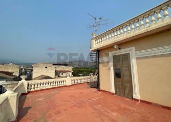 Terrazza - Independent house via lapide nuova
 
39, Calatabiano - photo 11