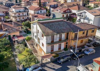 Edificio all\'aperto - Villa via XXIV maggio
 
15, Viagrande - foto 102