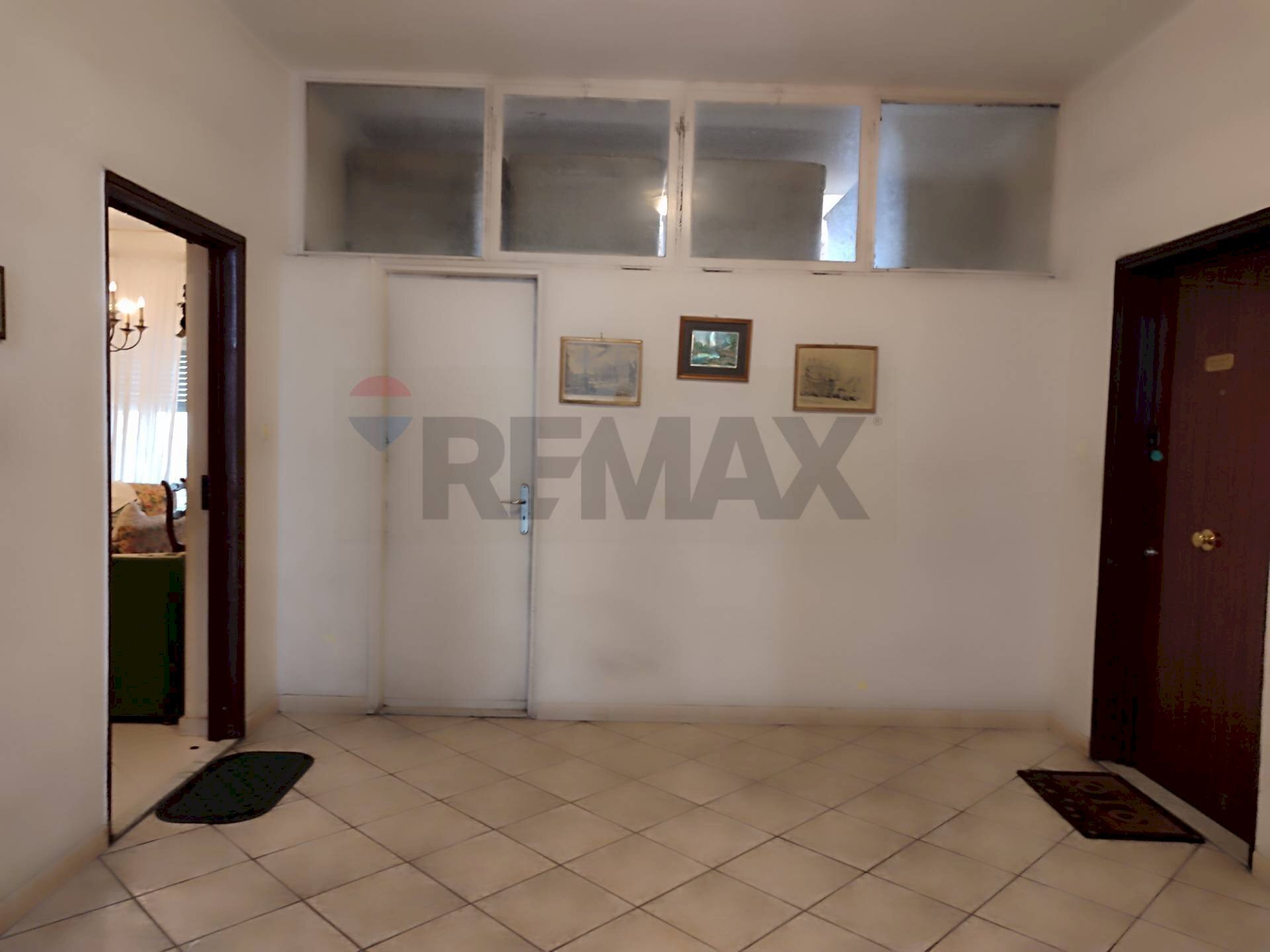 Hall / corridoio - Quadrilocale Largo Calabria
 
32, Catania - foto 3