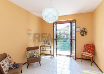 Soggiorno - Quadrilocale Via Croce
 
140, Aci Catena - foto 13