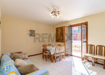 Sala da pranzo - Quadrilocale Via Croce
 
140, Aci Catena - foto 20