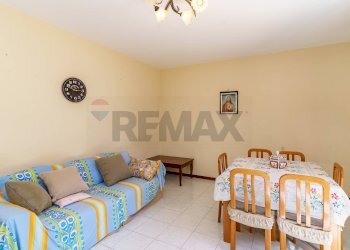 Sala da pranzo - Quadrilocale Via Croce
 
140, Aci Catena - foto 21