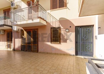 Terrazza - Quadrilocale Via Croce
 
140, Aci Catena - foto 28