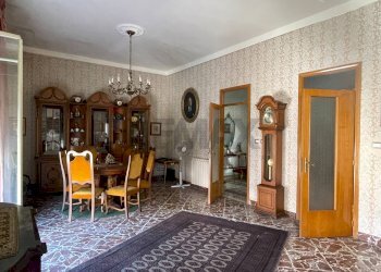 Sala da pranzo - Casa indipendente Via Carolina
 
200B, Giarre - foto 16