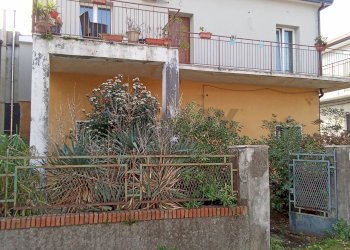 Casa all\'aperto - Casa semi indipendente VIA MAZZINI
 
60, Trecastagni - foto 1