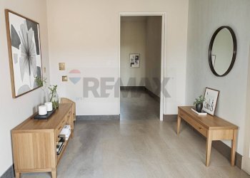 Hall / corridoio - Casa semi indipendente VIA MAZZINI
 
60, Trecastagni - foto 5